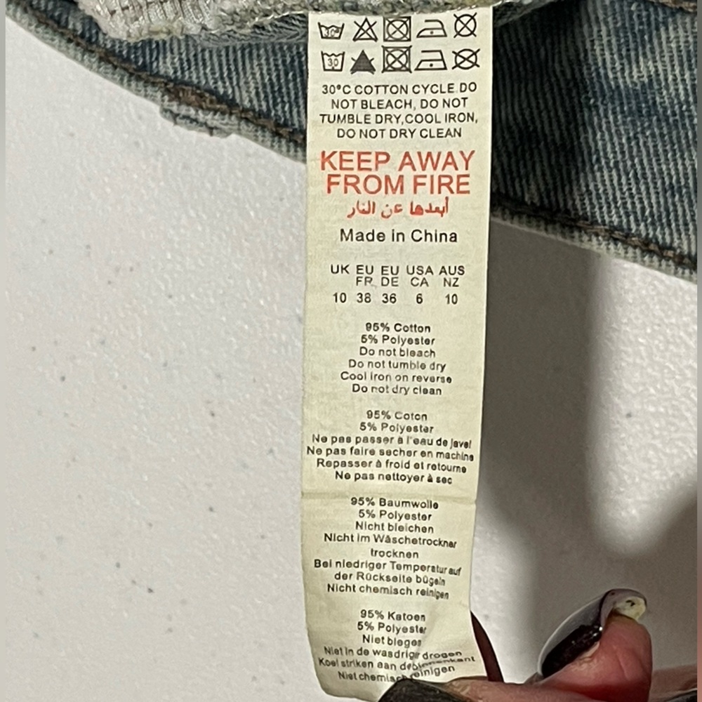 Pretty Little Thing Sz 6 Tall Vintage Wash High Waist Seam Detail 9.5” Leg Jeans - Picture 9 of 12